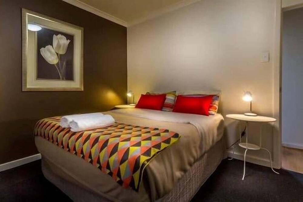 Photo of Bedroom in Inglewood