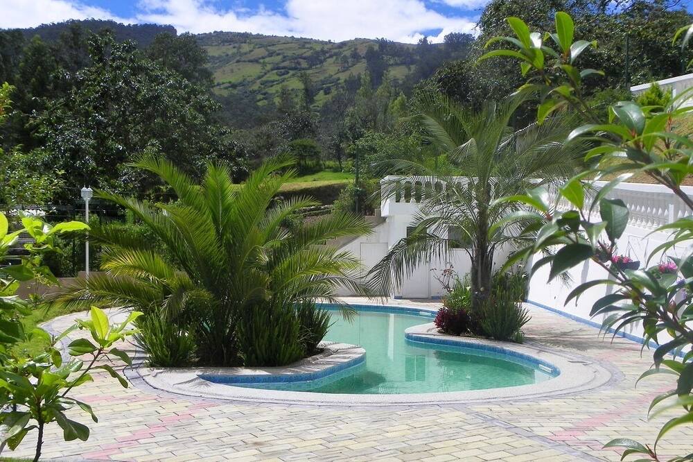 Photo of Outdoor in Alangasi