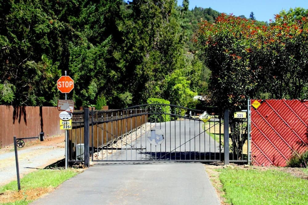 Photo of Others in Grants Pass