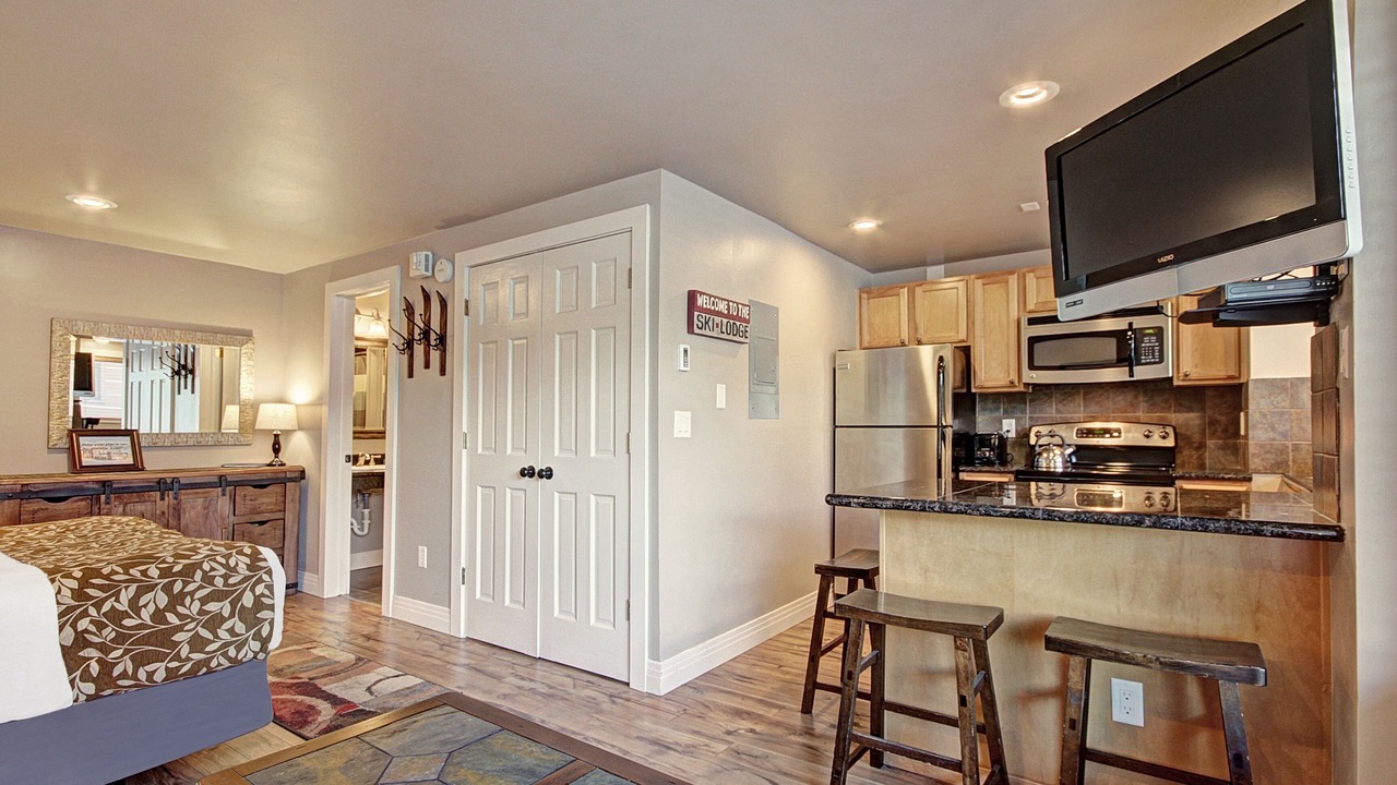 Photo of Livingroom in Peak 9