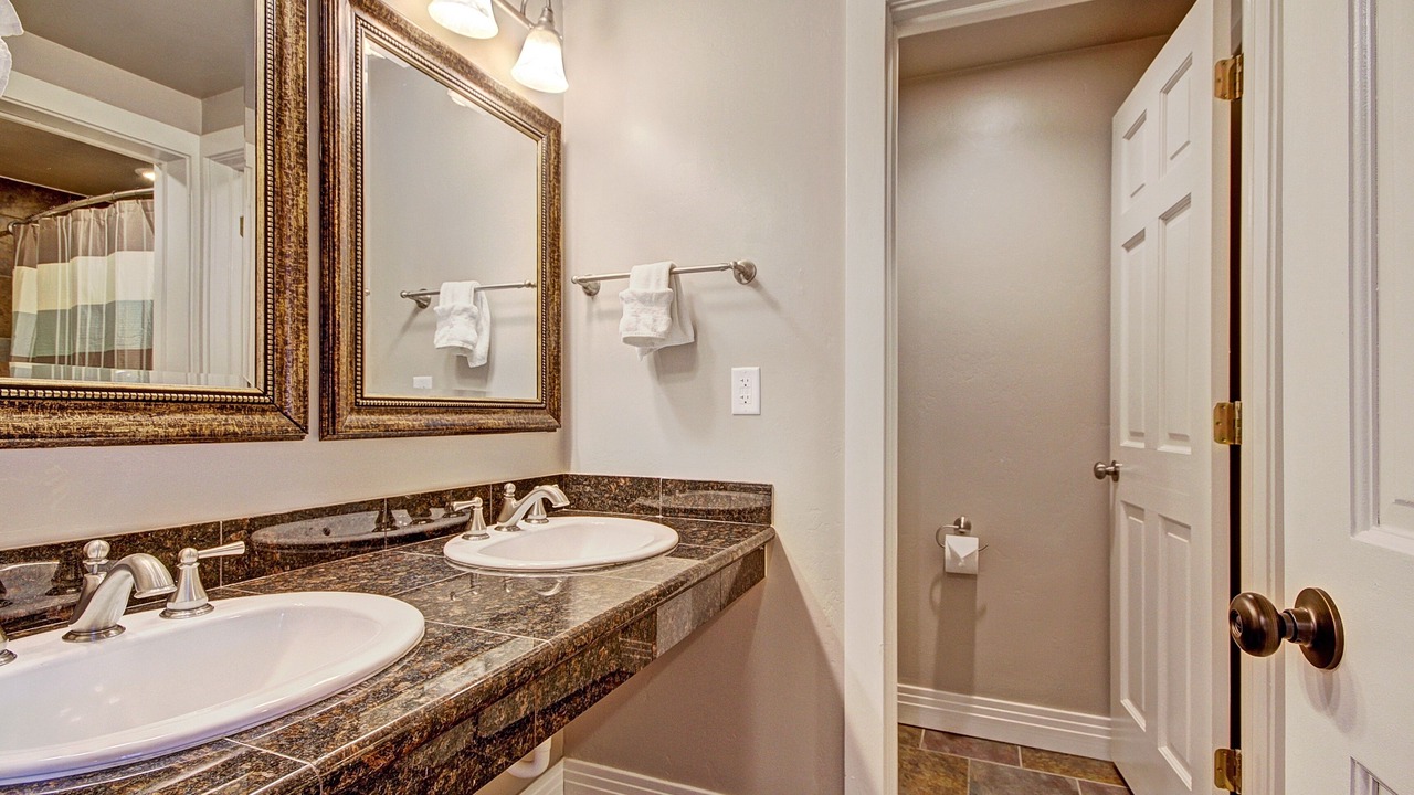 Photo of Bathroom in Peak 9