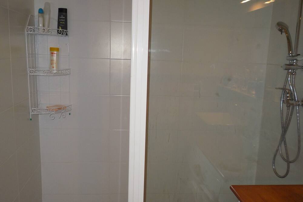 Photo of Bathroom in Grande-Terre