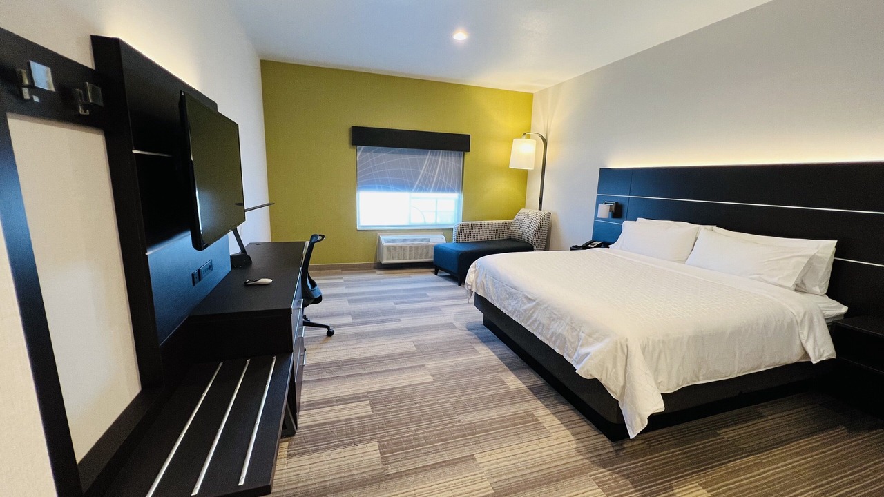 Photo of Bedroom in Salinas