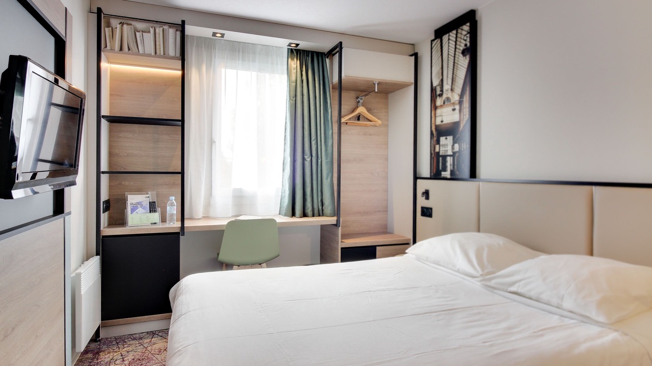 Photo of Bedroom in Le Relecq-Kerhuon