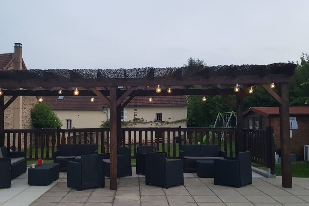 Photo of Patio Balcony in Janaillat