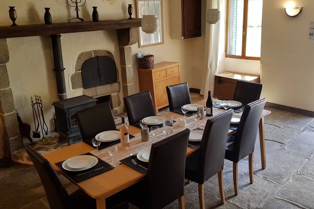 Photo of Livingroom in Janaillat