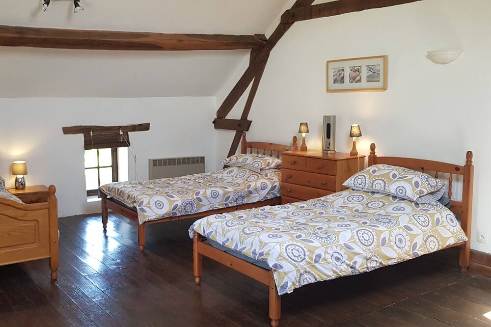 Photo of Bedroom in Janaillat