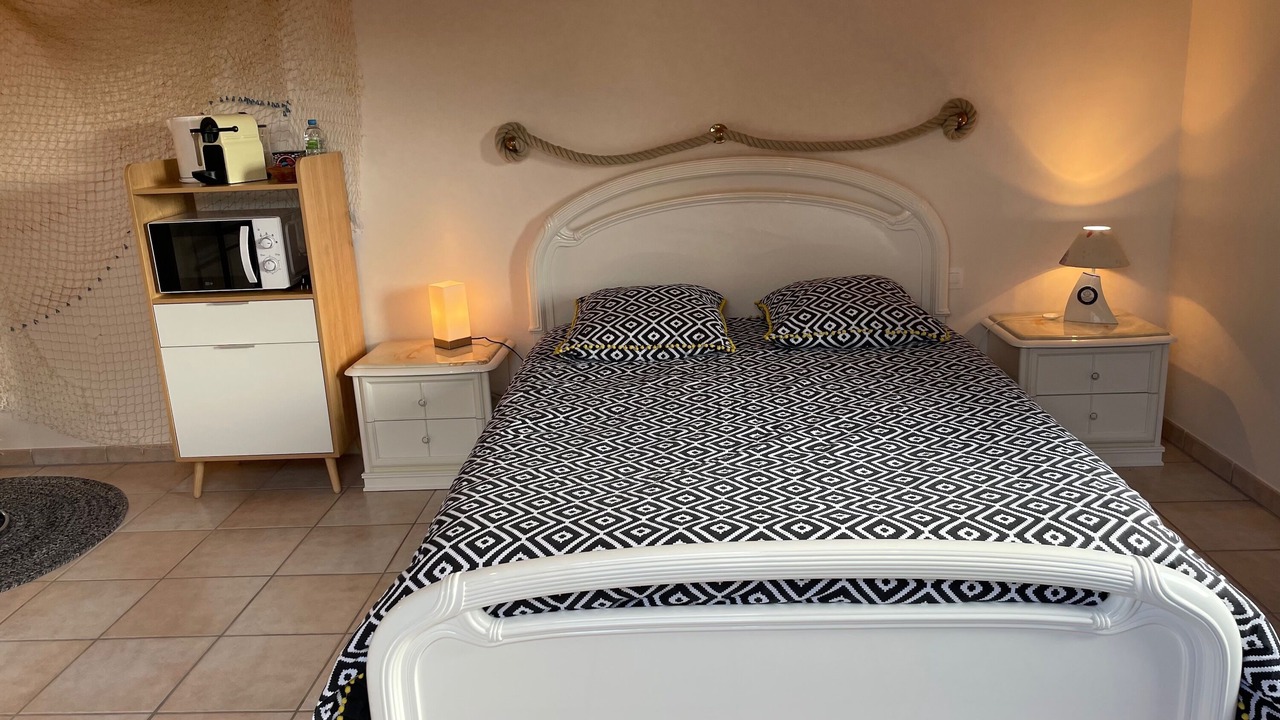 Photo of Bedroom in Poullaouen