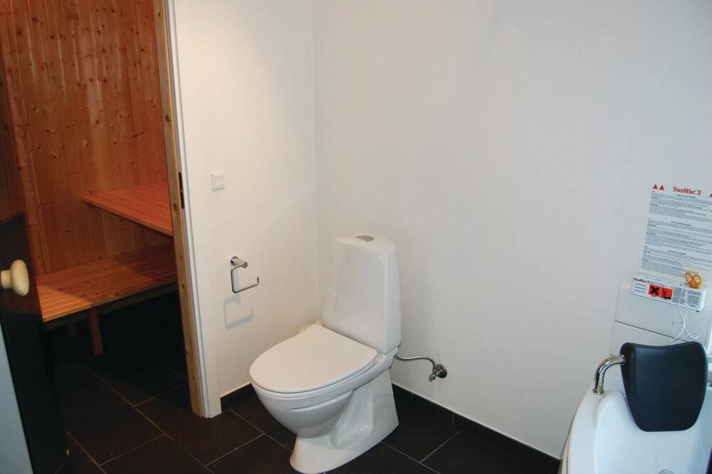 Photo of Bathroom in Kettingskov