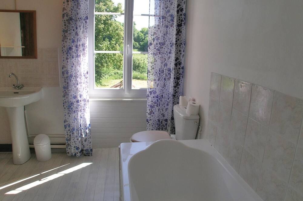 Photo of Bathroom in Moissannes