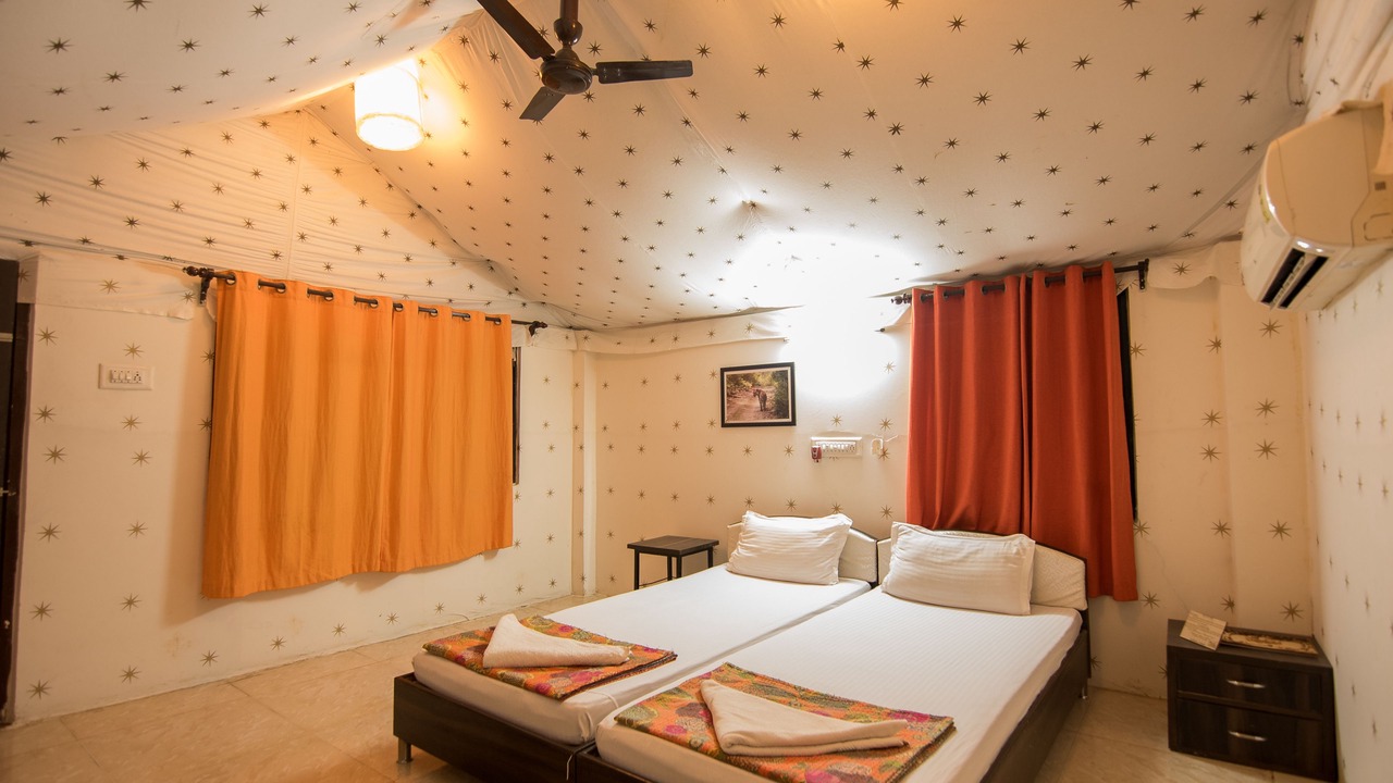 Photo of Bedroom in Moharli