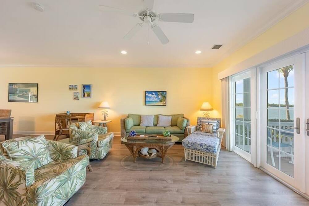 Photo of Livingroom in Indigo Reef Marina Homes