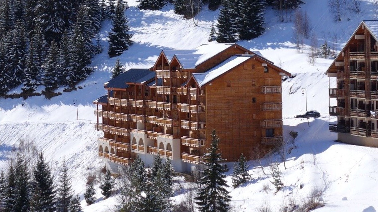 Photo of Outdoor in Auris