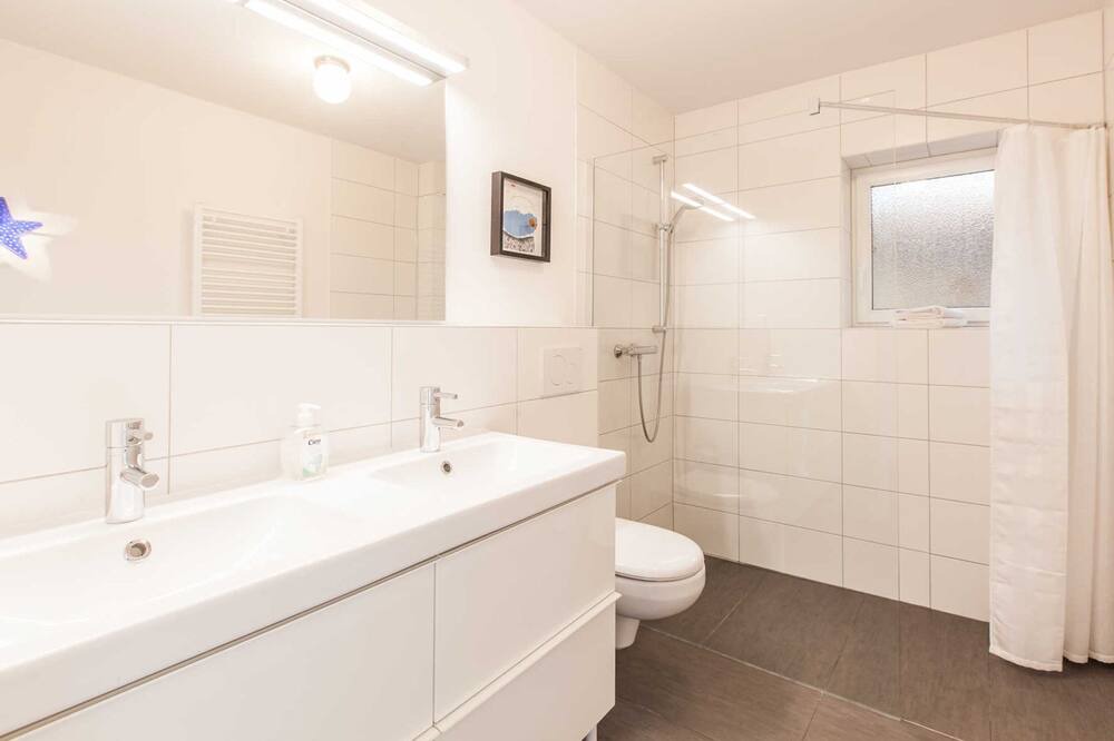 Photo of Bathroom in Ruckeberg