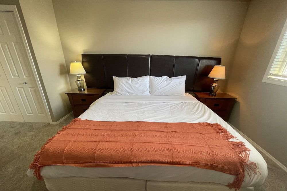 Photo of Bedroom in Quail Ridge