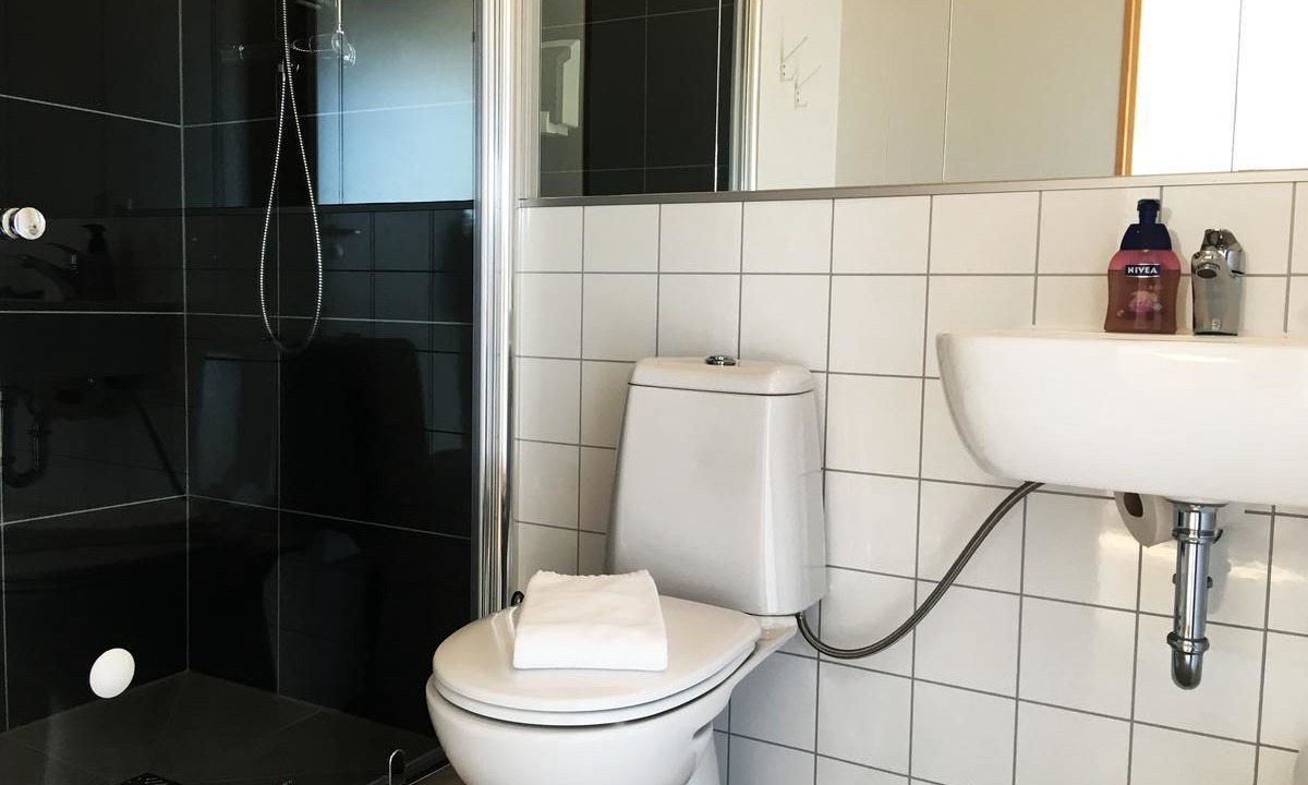 Photo of Bathroom in Stoovarfjorour