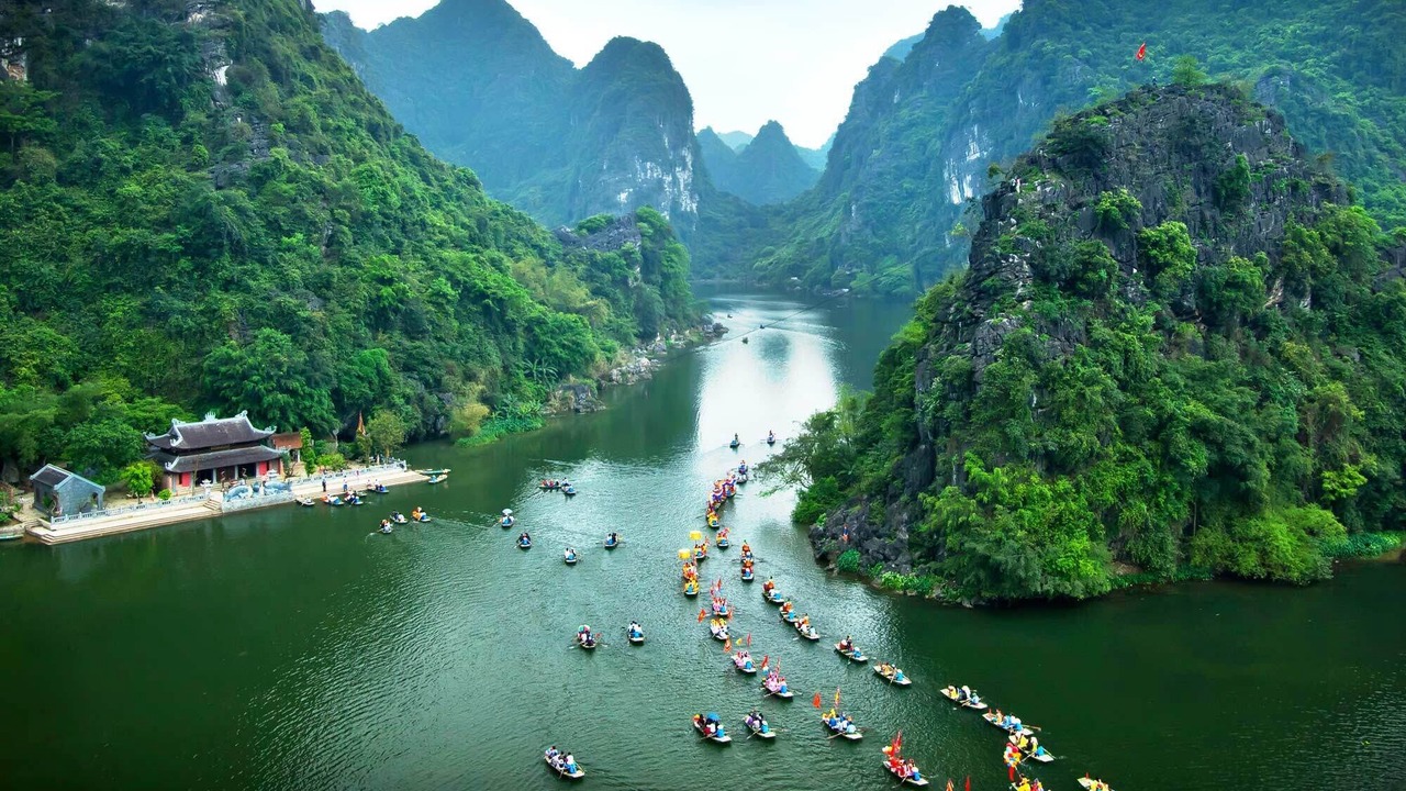 Photo of Others in Hoa Lu