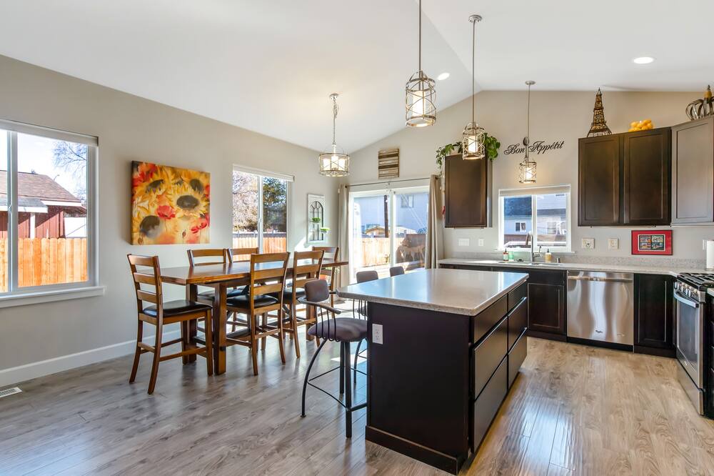 Photo of Kitchen in Old Seward - Oceanview