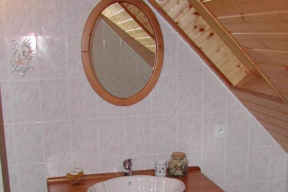 Photo of Bathroom in Brasparts
