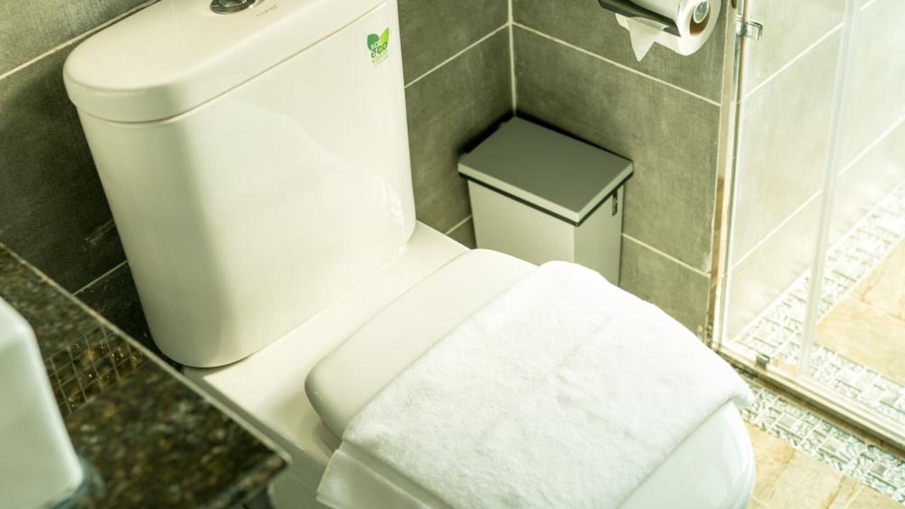 Photo of Bathroom in Tuol Kouk