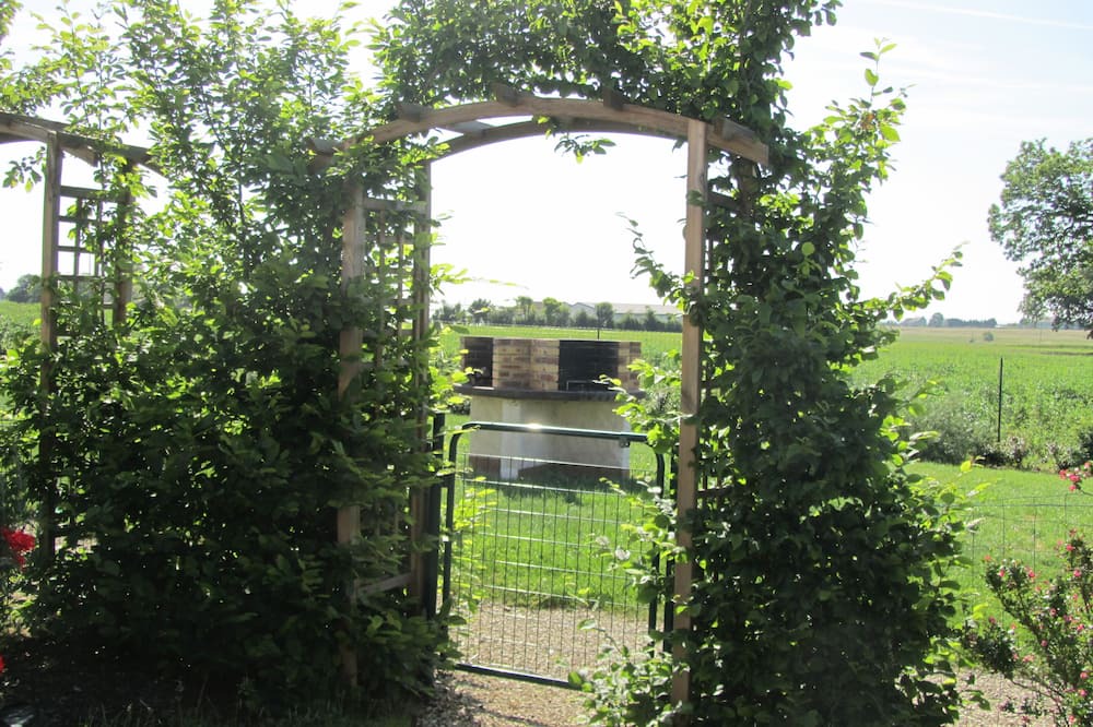 Photo of Outdoor in Thure