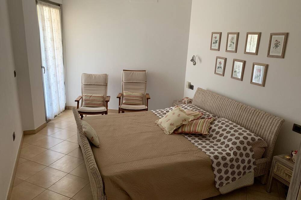 Photo of Bedroom in Santa Maria
