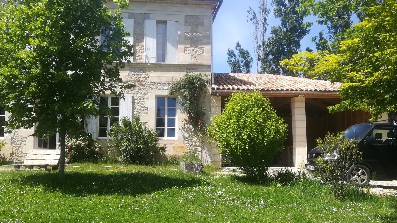 Photo of Outdoor in Paillet