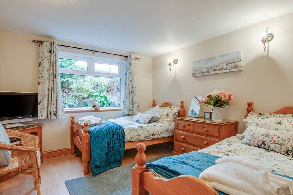 Photo of Bedroom in Henryd