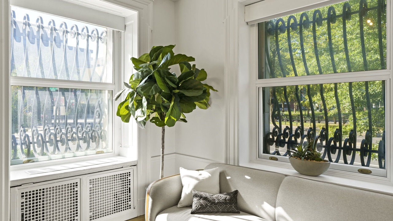 Photo of Bedroom in Dupont Circle