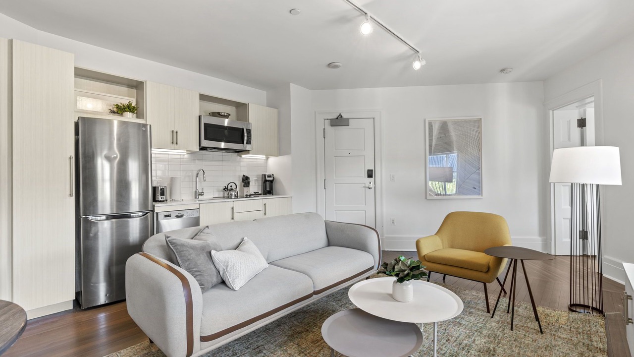 Photo of Bedroom in Dupont Circle