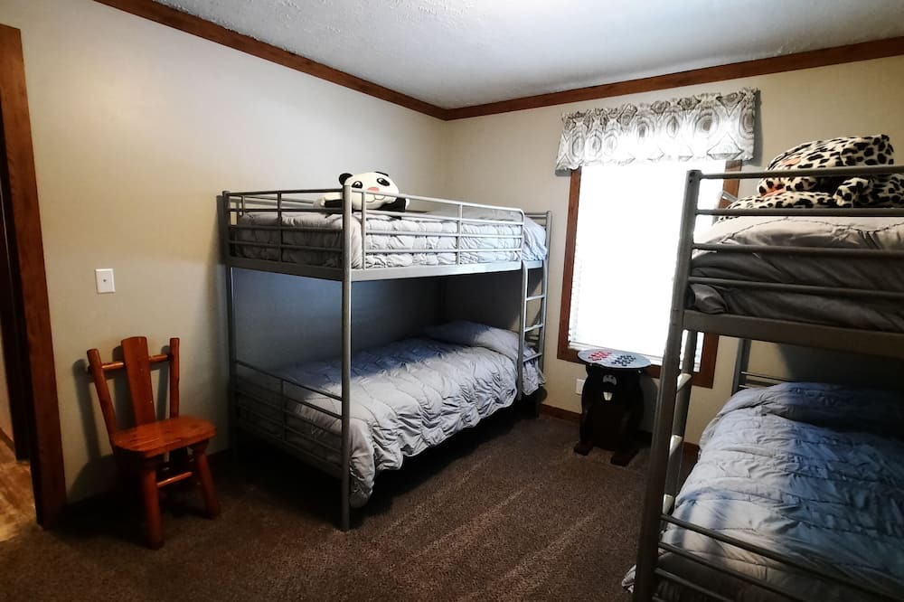 Photo of Bedroom in Pittsville