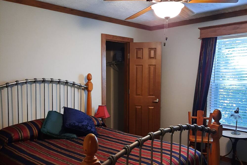 Photo of Bedroom in Pittsville