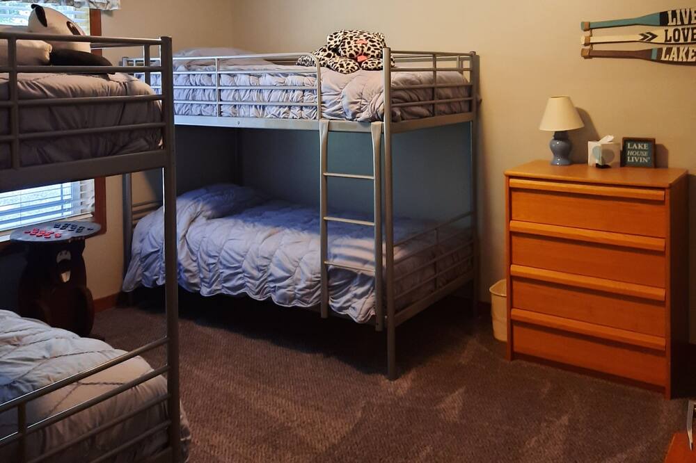 Photo of Bedroom in Pittsville