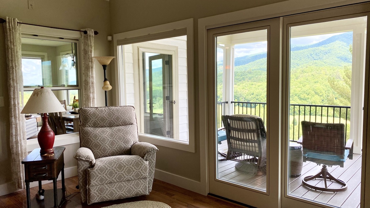 Photo of Livingroom in Hayesville