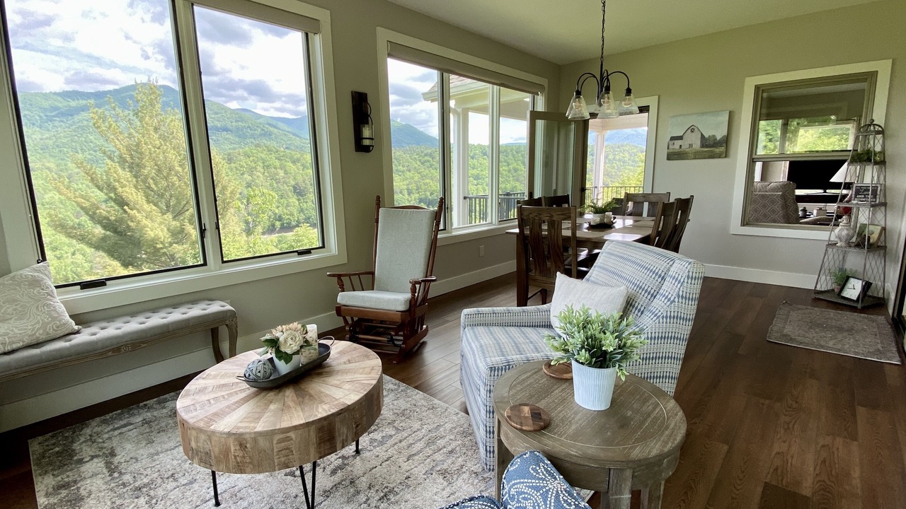Photo of Livingroom in Hayesville