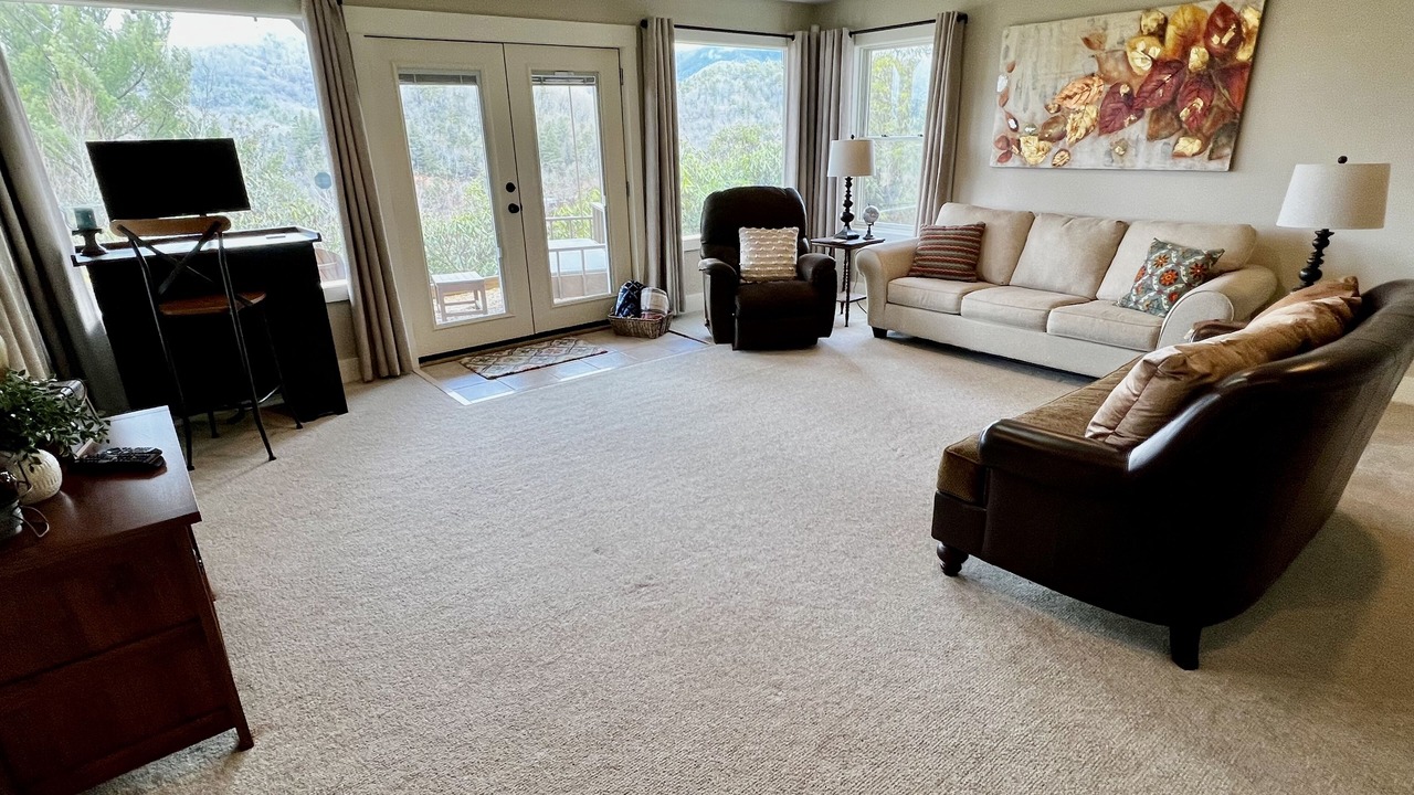 Photo of Livingroom in Hayesville