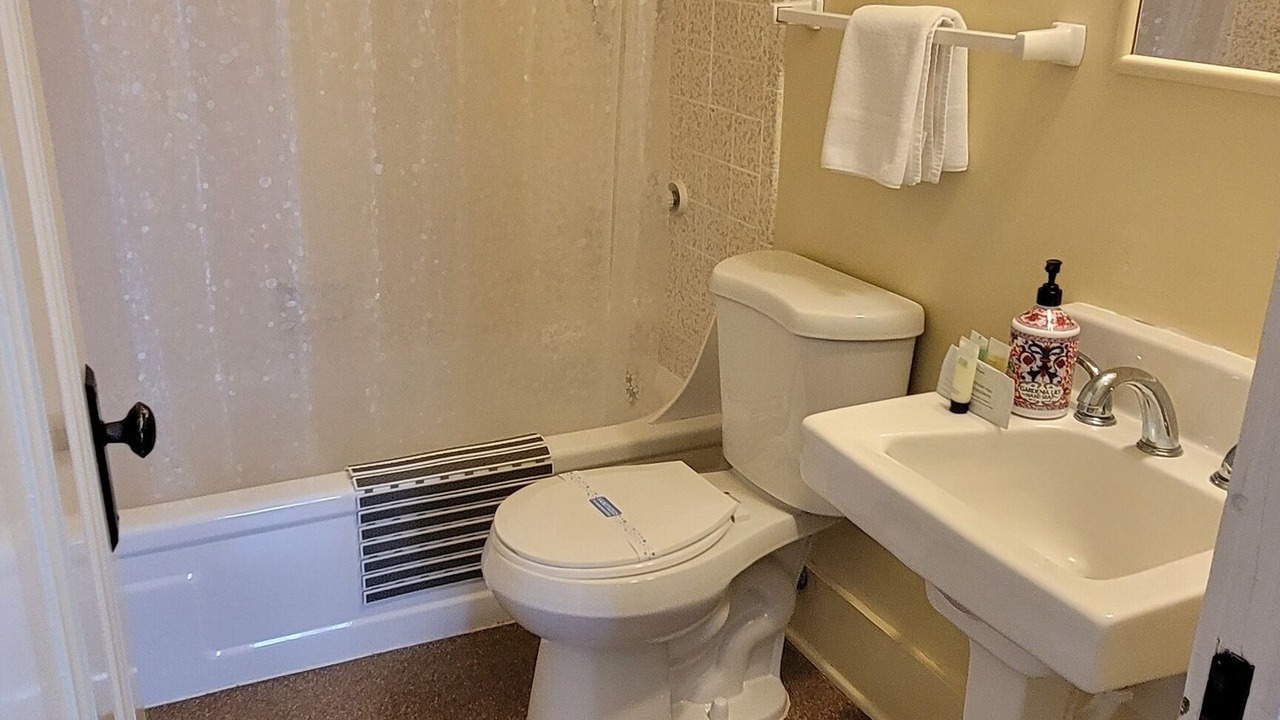Photo of Bedroom in Wolf Creek