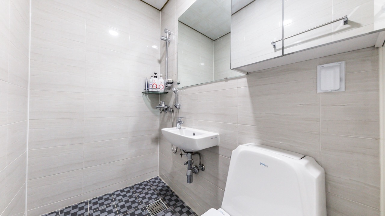 Photo of Bathroom in Garibong-dong