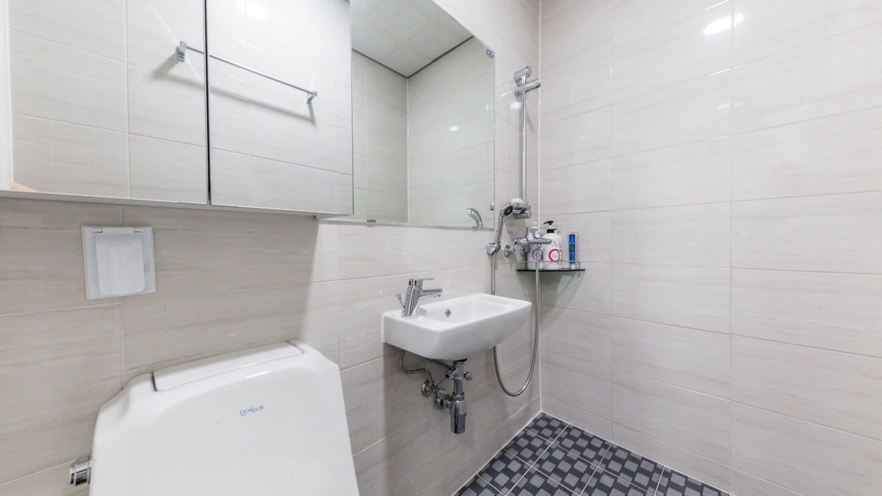 Photo of Bathroom in Garibong-dong