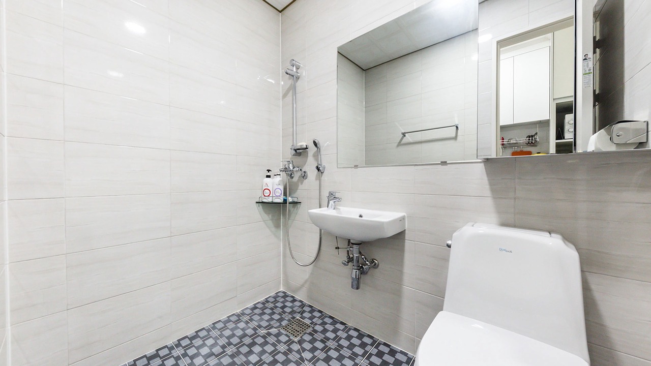 Photo of Bathroom in Garibong-dong