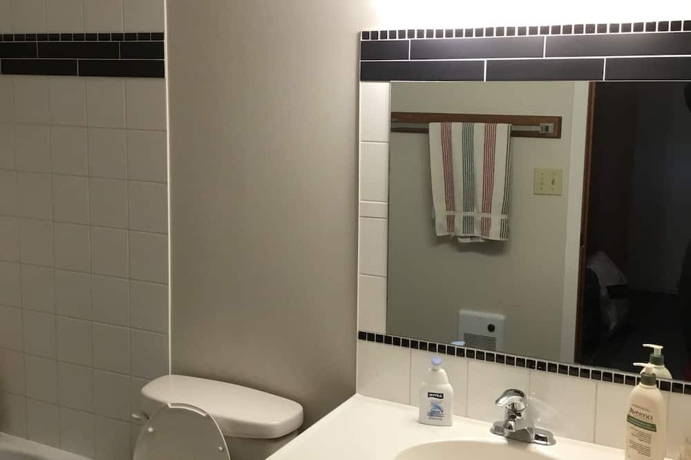 Photo of Bathroom in Deka Lake
