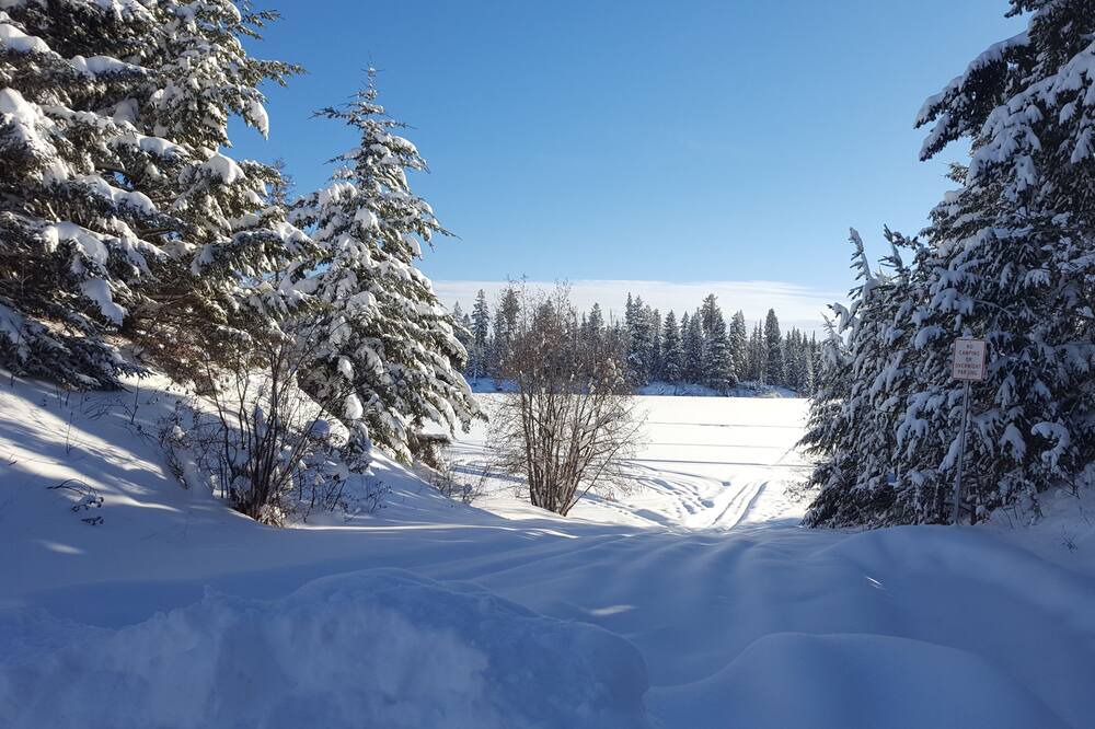 Photo of Others in Deka Lake