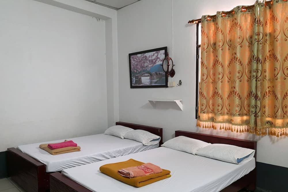 Photo of Bedroom in Phibun Mangsahan
