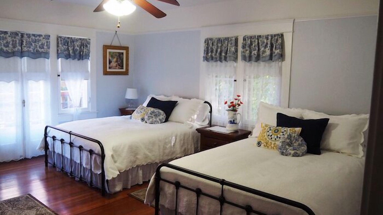 Photo of Bedroom in City Center Medford