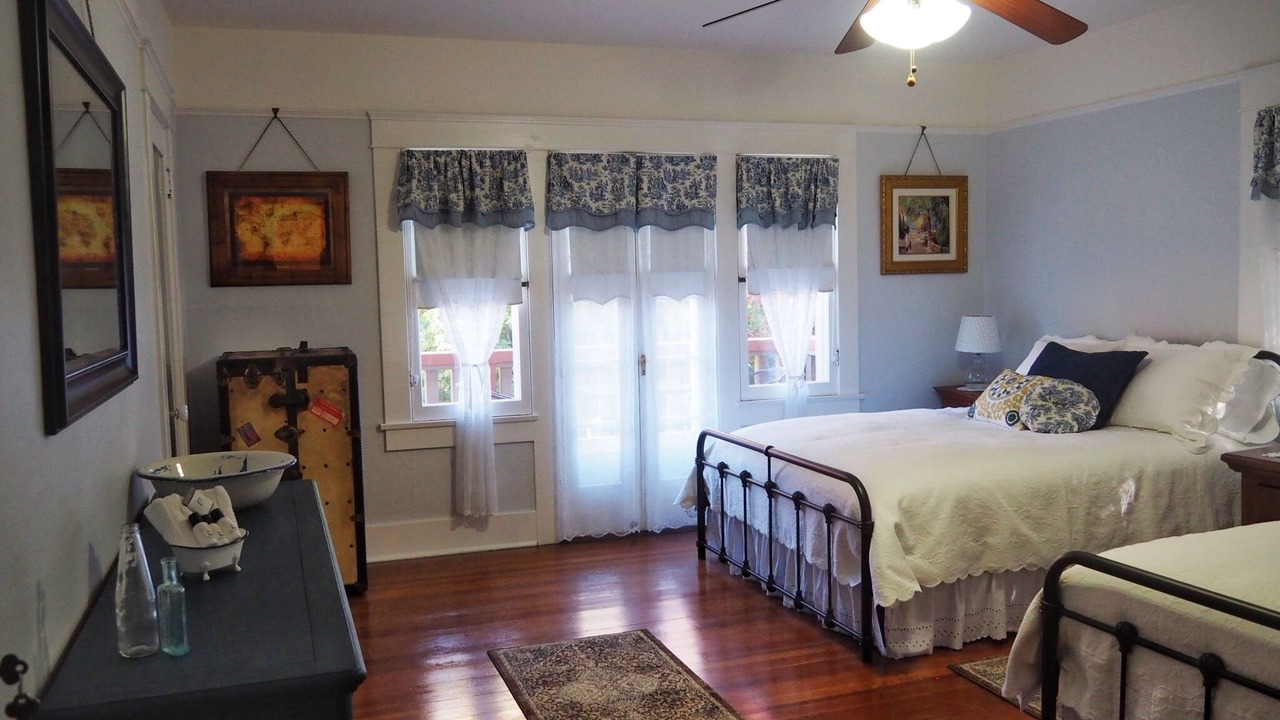 Photo of Bedroom in City Center Medford