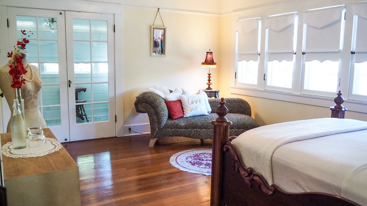 Photo of Bedroom in City Center Medford