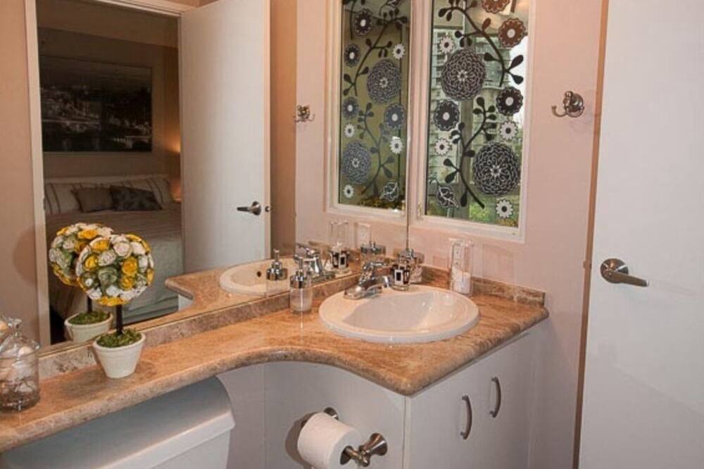 Photo of Bathroom in Coal Harbour