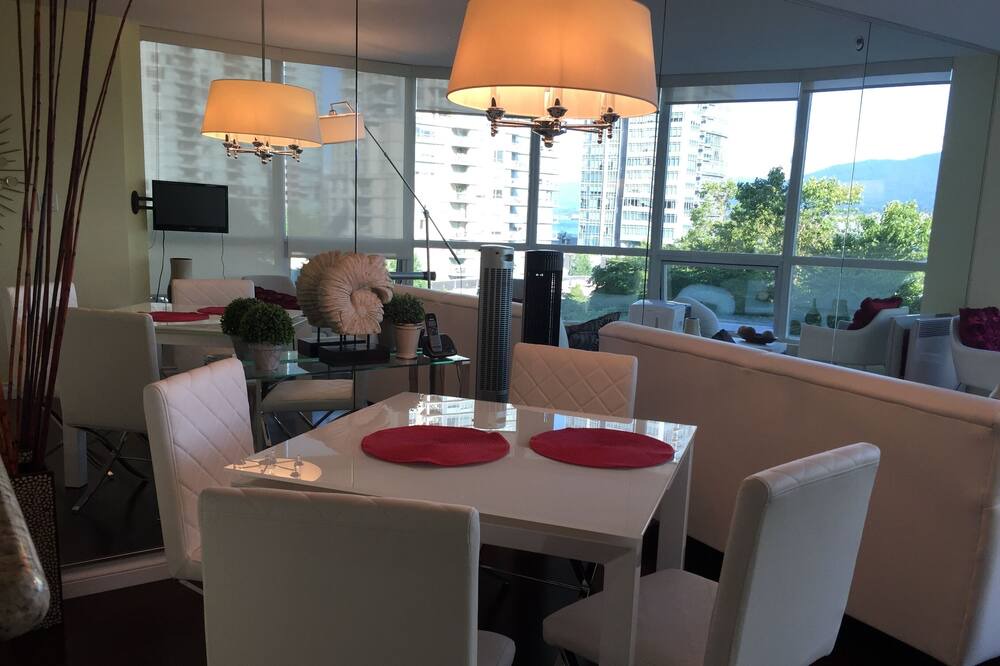 Photo of Kitchen in Coal Harbour