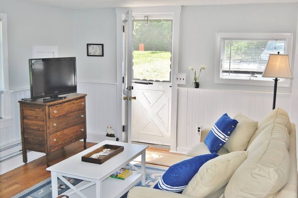 Photo of Livingroom in Snug Harbor