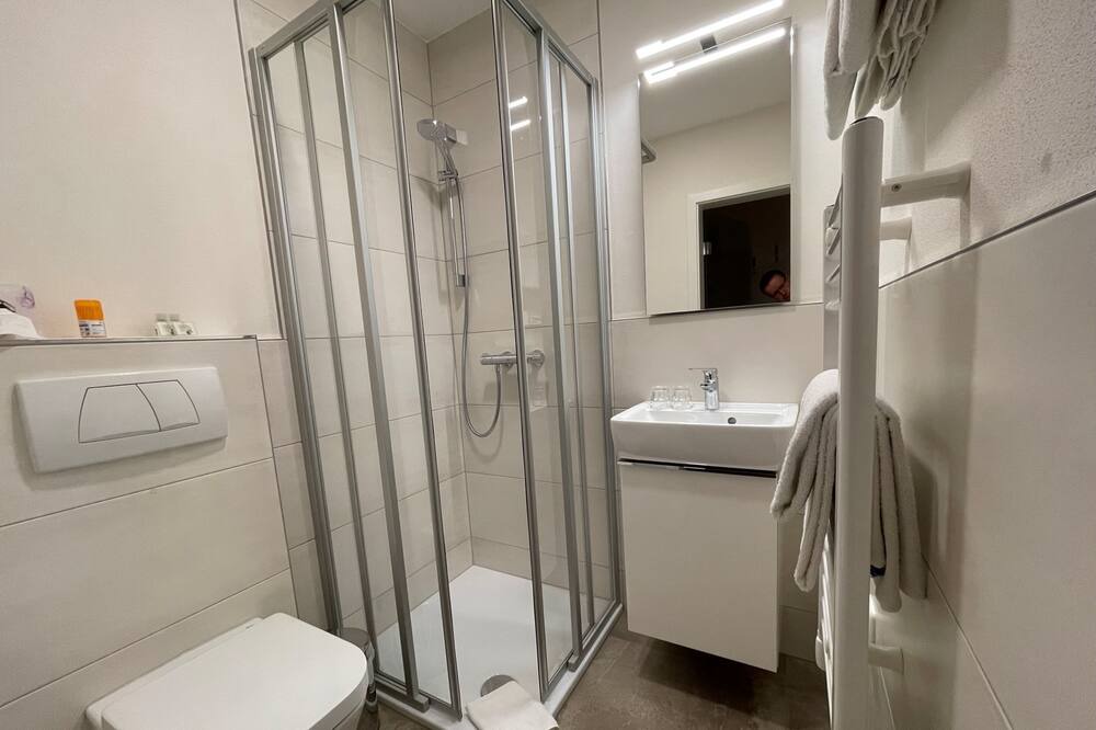Photo of Bathroom in Plutscheid